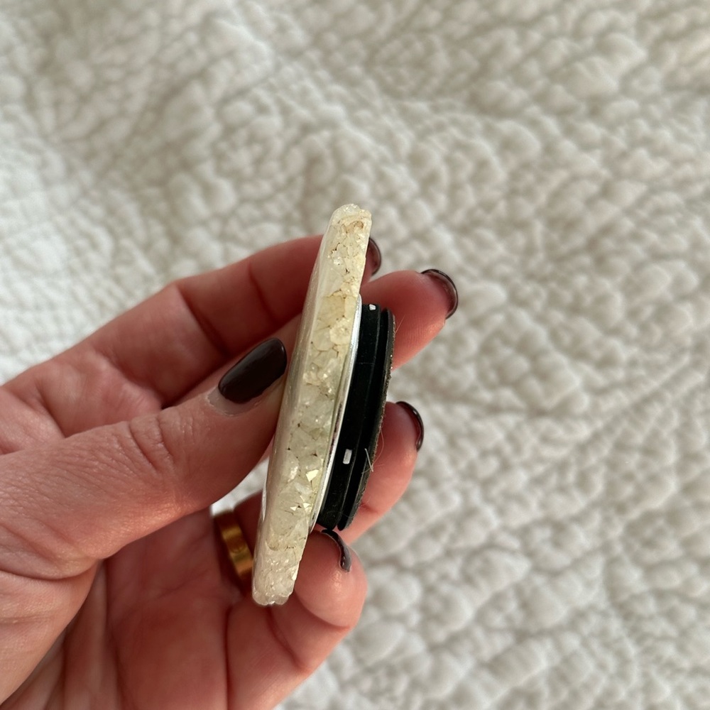 Quartz Phone Grip - Picture 3 of 3